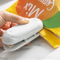 bag-sealer-with-cutter-and-hanger-baseyl-innovagoods-v0103602-bbv0103602.jpg