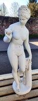 Venusstatue_aus_Beton.jpg