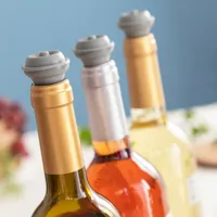 vacuum-pump-and-wine-stoppers-winuum-innovagoods-4-caps-v0103805-bbv0103805.jpg