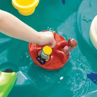 Step2-Stol-Wodny-z-Wyspa-i-akcesoriami-Splish-Splash-Seas-Water-Table__1298739__1200.jpg