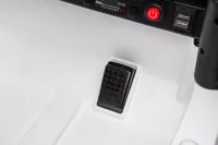 Auto-Na-Akumulator-Toyota-FJ-Biala-4-4__1040447__1200.jpg