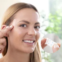 invisible-adhesive-face-lifting-patches-liftrik-innovagoods-40-units-v0103608-bbv0103608.jpg