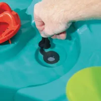 Step2-Stol-Wodny-z-Wyspa-i-akcesoriami-Splish-Splash-Seas-Water-Table__1298741__1200.jpg