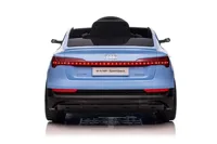 Auto-Na-Akumulator-Audi-E-Tron-Niebieskie-QLS-6688__1095106__1200.jpg