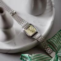 casio-vintage-mod-edgy-collection-sunray-dial-green-lemon-wwaq-230a-9amqyes-wwaq-230a-9amqyes.jpg