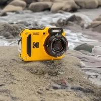 digital-camera-kodak-wpz2wh-yellow-16-mp-waterproof-m0811135-bbm0811135.jpg