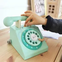 CLASSIC-WORLD-Klasyczny-Drewniany-Telefon-dla-Dzieci-4-el__1277707__1200.jpg