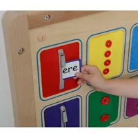MASTERKIDZ-Tablica-Scienna-Otwieranie-I-Zamykanie-Zamkow-Suwaki-Guziki-Montessori__1270718__1200.jpg