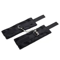 handcuffs-with-velcro-with-long-fur-black-fi-461-clfi-461.jpg
