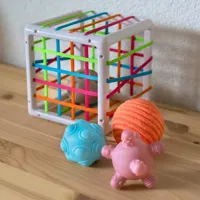 Elastyczna-Kostka-Sensoryczna-Sorter-dla-Dzieci-Zwariowane-Ksztalty-5-el__1252806__1200.jpg