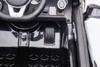 Auto-Na-Akumulator-Mercedes-SLC-300-Bialy__1239523__1200.jpg