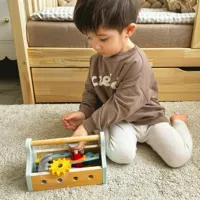 TOOKY-TOY-Drewniana-Skrzynka-z-Narzedziami-Zestaw-18-el__1256597__1200.jpg