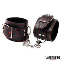 cuff-with-chain-and-hearts-8436615009282-cl8436615009282.jpg