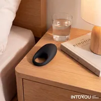ringo-vibrating-ring-with-app-unibody-black-in-319-clin-319.jpg