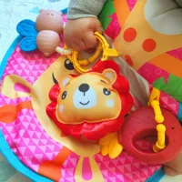 WOOPIE-BABY-Poduszka-Rogal-Interaktywna-Mata-Edukacyjna-Grzechotka-Gryzak__1254024__1200.jpg