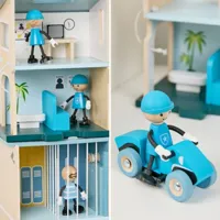 CLASSIC-WORLD-Posterunek-Policji-Drewniany-Samochod-Helikopter-FIgurki-12el__1286086__1200.jpg