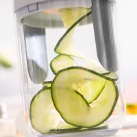 vegetable-spiral-cutter-and-grater-with-recipes-vigizer-innovagoods-v0103682-bbv0103682.jpg