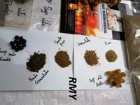 Soapnuts Seeds Powder in White Paper Packing. Soap nut Laundry Powder - image 2