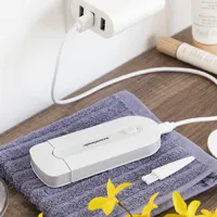 rechargeable-mini-shaver-with-led-light-epiluch-innovagoods-v0103457-bbv0103457.jpg