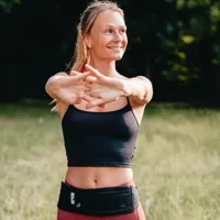 waterfly-running-waist-bag-30-black-unisex-lycra-1l-with-reflectors-headphone-output-v0709927-bbv0709927.jpg