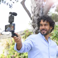 vlogging-kit-with-light-microphone-and-remote-control-plodni-innovagoods-6-pieces-v0103587-bbv0103587.jpg