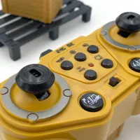 WOZEK-WIDLOWY-ZDALNIE-STEROWANY-1-24-FUNKCJE-PARA-DZWIEKI-SWIATLA-PILOT-2-4G__1259706__1200.jpg