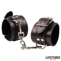 cuff-with-chain-and-hearts-8436615009282-cl8436615009282.jpg
