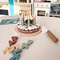 TOOKY-TOY-Drewniany-Tort-Urodzinowy-ze-Swieczkami-Rzepy__1252420__1200.jpg