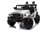 Auto-Na-Akumulator-Toyota-FJ-Biala-4-4__1040449__1200.jpg